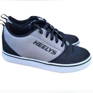Heelys Pro 20 Skate Sneaker SkateBoard Tennis Shoe Black Gray Men 7 Youth Boy 7